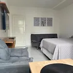 Copacabana A 7 Min Da Praia, Posto 2, Reformado!